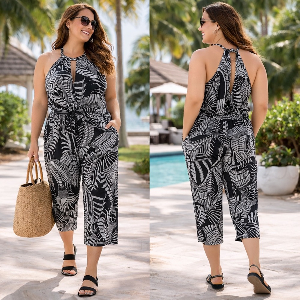 Athleta Black & White Printed Capri Jumpsuit Keyhole Open Back Size 14